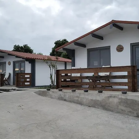 Joe & Vera's * Isola Corvo